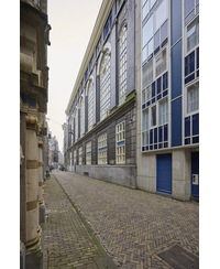 Ste Ster<br />Spinhuissteeg 2 Current exterior