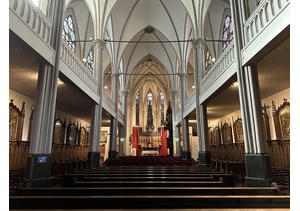 De Papegaai (Saint Joseph Church)<br />Kalverstraat 58 Current interior