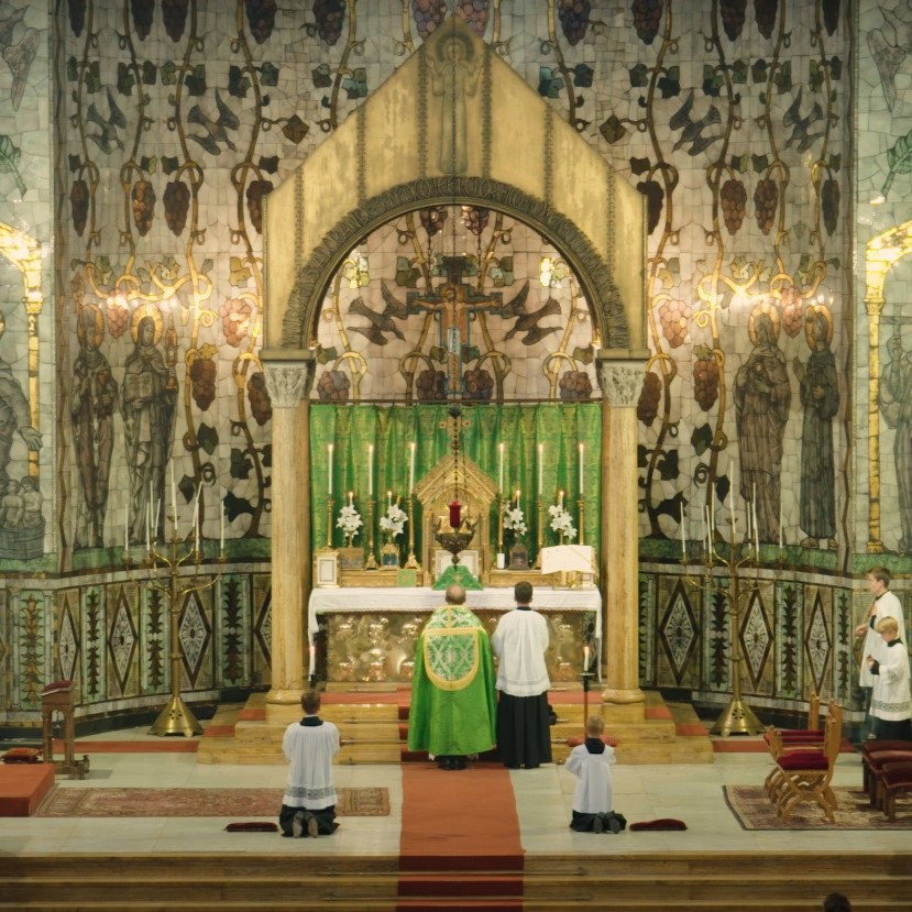 De traditionele Latijnse Mis in de Sint-Agneskerk